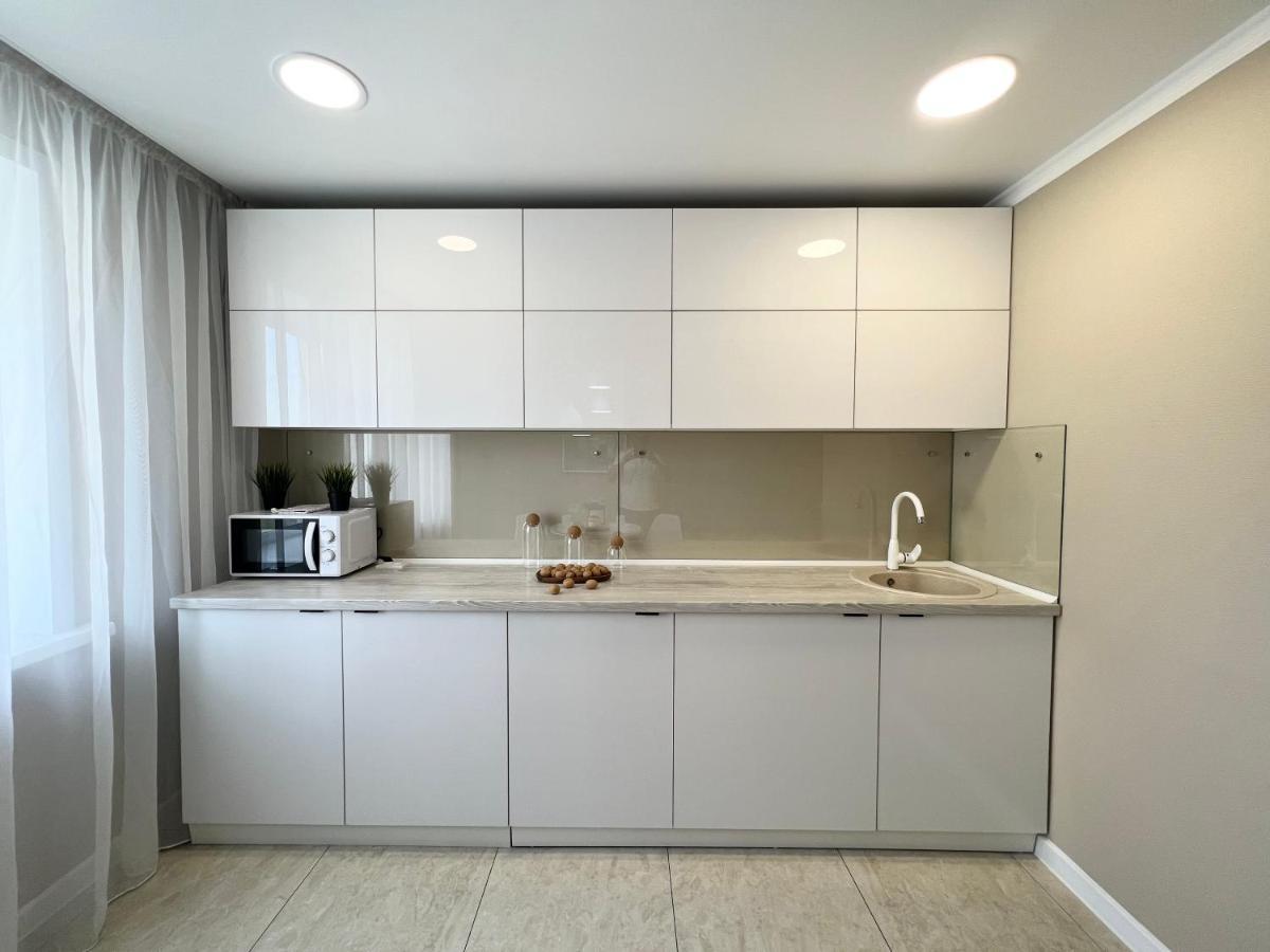 Luxury Apartments パヴロダル エクステリア 写真