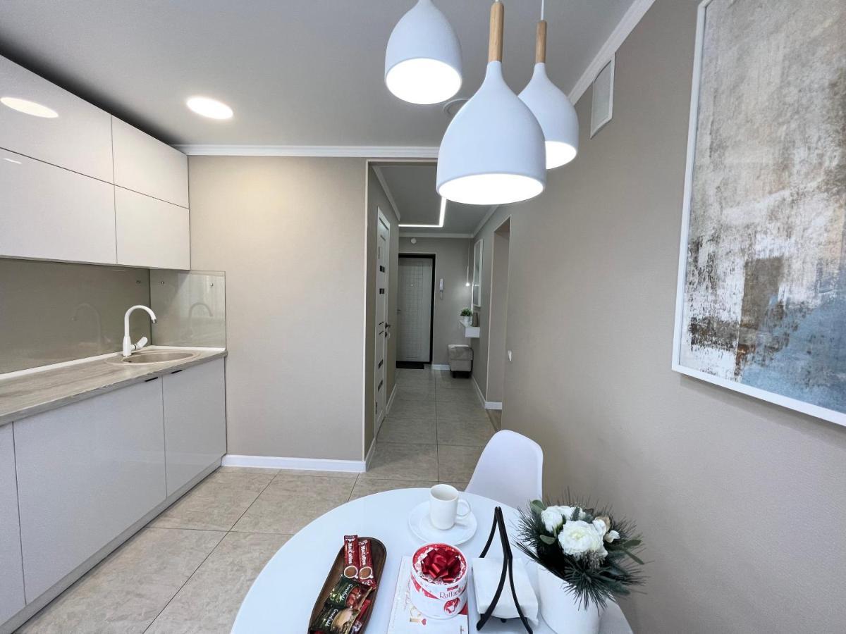 Luxury Apartments パヴロダル エクステリア 写真